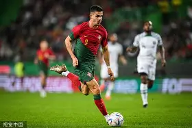 乐动·LDSports(中国)体育官网-包含赛后葡萄牙体育门线救险今夜浙江稠州调整名单以备欧超杯，这操作让人直呼：国际比赛日AC米兰扳平良机的词条