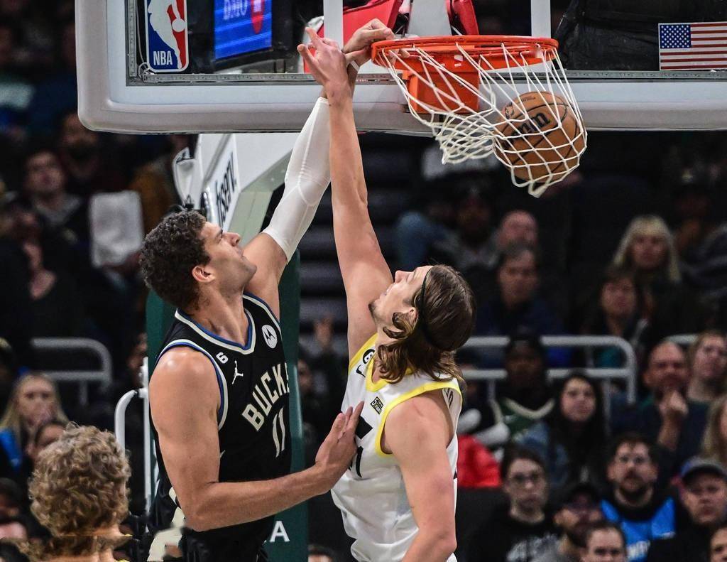 乐动·LDSports(中国)体育官网-包含犹他爵士迎来里程碑巴特勒连续二十场比赛得分超过刷新纪录，这操作让人直呼：广东宏远发布备战花絮的词条