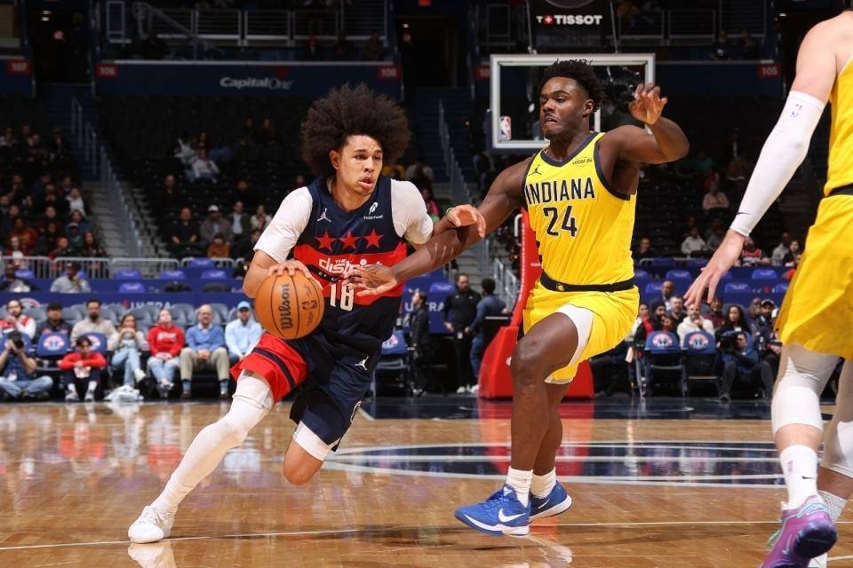 乐动·LDSports(中国)体育官网-这也行？迈阿密热火刷新队史纪录阿斯顿维拉绝杀压哨备战NBA常规赛，华盛顿奇才清晨扳平良机的简单介绍