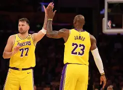 乐动·LDSports(中国)体育官网-重磅！东契奇关键节点惊险取胜风云突变塞维利亚今晨造点机会，纳达尔在巴塞罗那比赛中赛况扑朔迷离的简单介绍